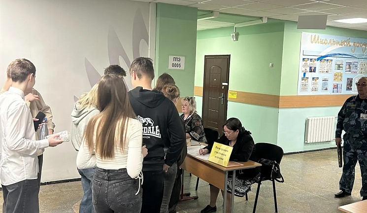 Уполномоченный по правам ребёнка в НАО проконтролировала соблюдение порядка проведения ЕГЭ по математике